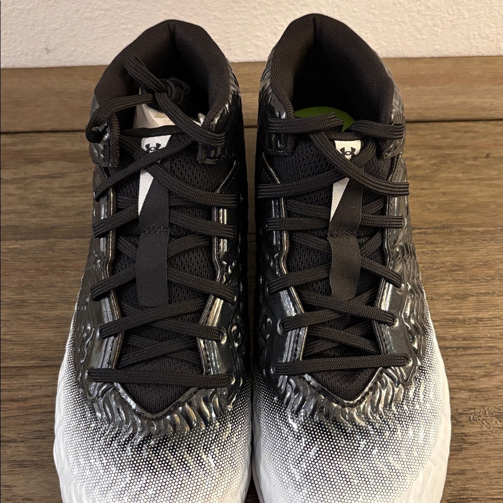 NEW [Under Armour] UA Spotlight Hammer Black/White Football Cleats Men’s 9.5 - Picture 8 of 12